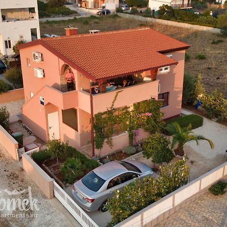 Tomek Apartment Vir Εξωτερικό φωτογραφία