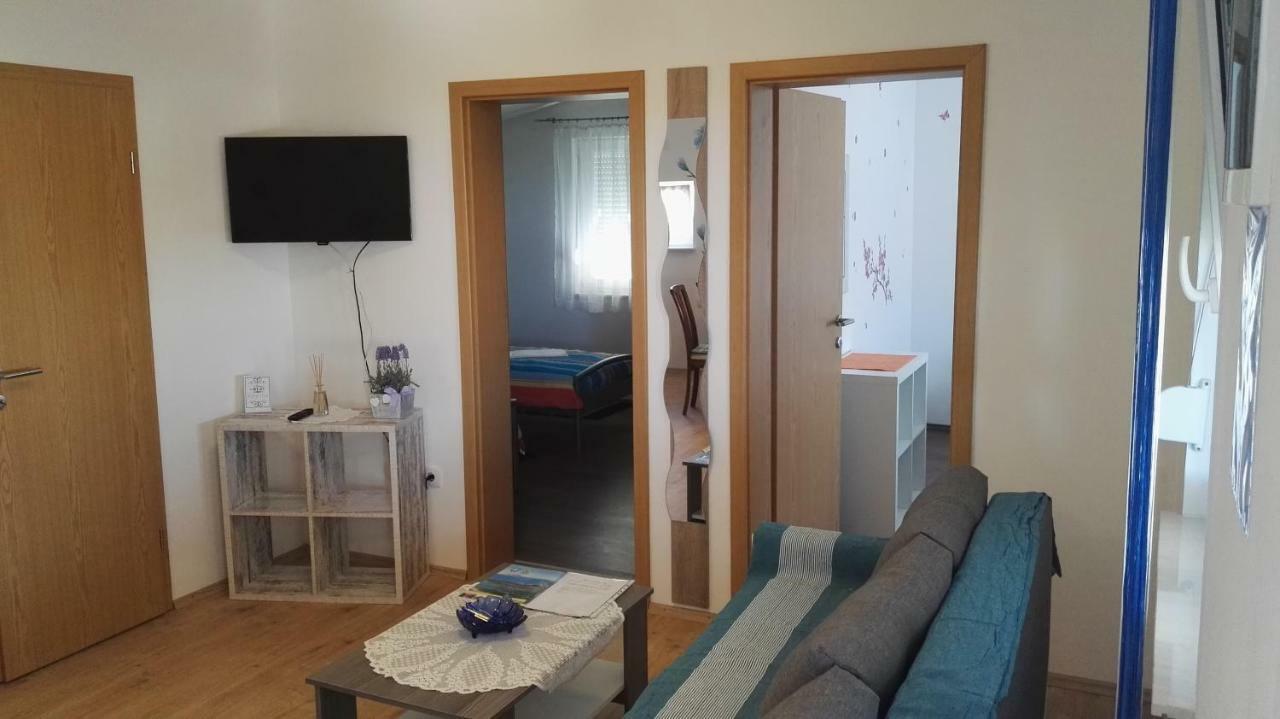 Tomek Apartment Vir Εξωτερικό φωτογραφία