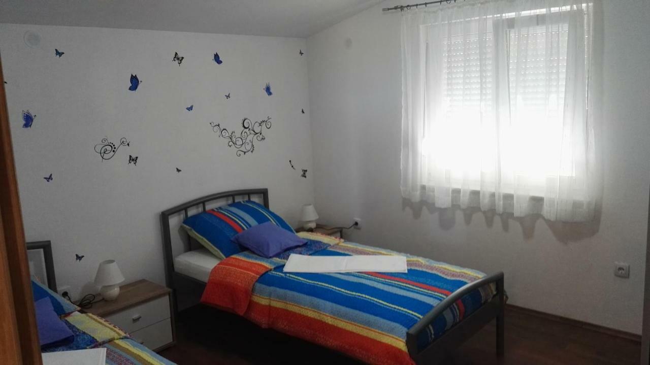 Tomek Apartment Vir Εξωτερικό φωτογραφία