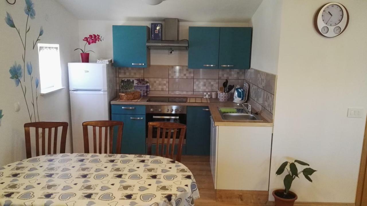 Tomek Apartment Vir Εξωτερικό φωτογραφία