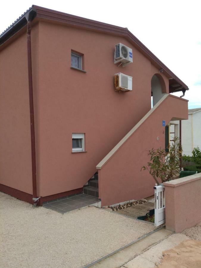 Tomek Apartment Vir Εξωτερικό φωτογραφία