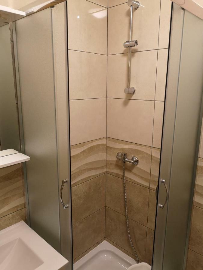 Tomek Apartment Vir Εξωτερικό φωτογραφία